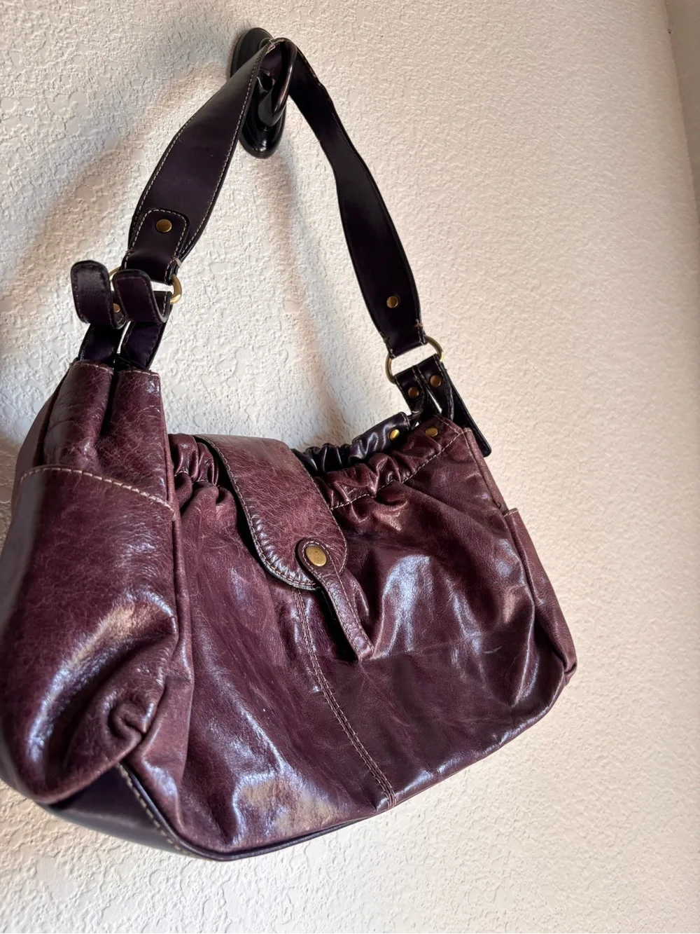 Vintage  Y2K 2000s Classic Burgundy Leather Shoulder Bag